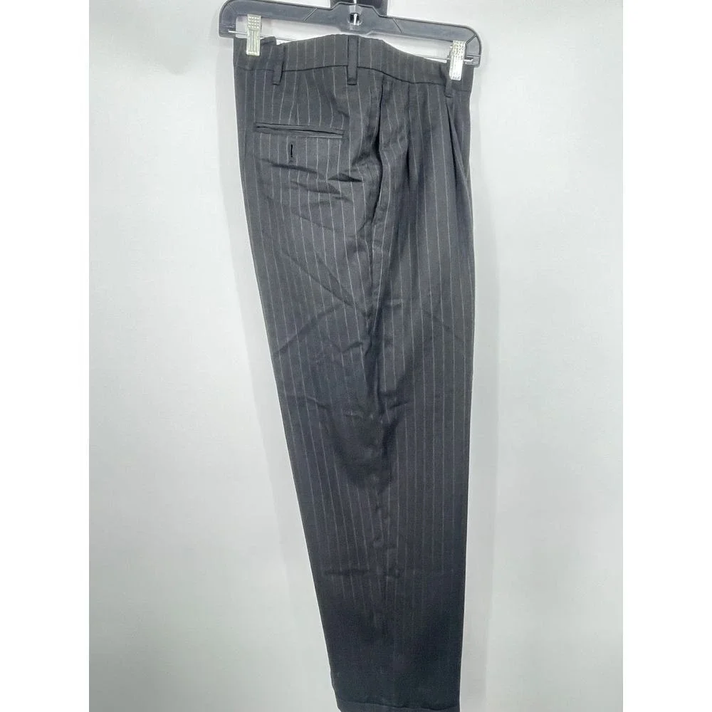 Sleek Pinstripe Dress Pants for Versatile‎ Style